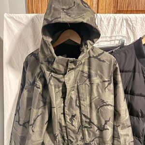 Camouflage Hooded North Face jacket 2 in 1 with hood & puff goose down liner